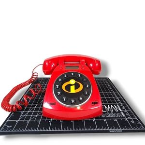 Disney Pixar The Incredibles SBC2500DI RED Collector's Phone